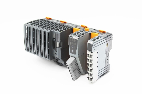 Représentation d'Intel Celeron 266 de MODULE d'unité centrale de traitement du SYSTÈME PLC de X20CP3484 B&amp;R X20 avec le processeur supplémentaire d'entrée-sortie