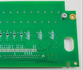 GE IS200TBCIH2C Marque VI IS200 Components en stock du tableau de bord de contact du groupe d'entrée du tableau de bord du terminal d'isolation