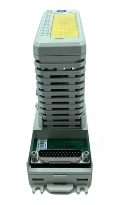 ABB DI880 3BSE028586R1 Module d'entrée numérique HI S/R 16 canaux Module pour S800