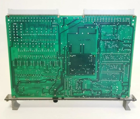 ABB 83SR06 GJR2395400R1010 Module de commande universel industriel Traitement binaire et analogique du signal