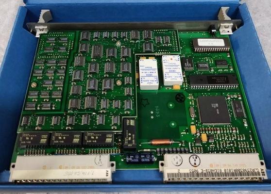 ABB 83SR07E-E GJR2392700R1210 Module d'accouplement de bus pour le système de commande