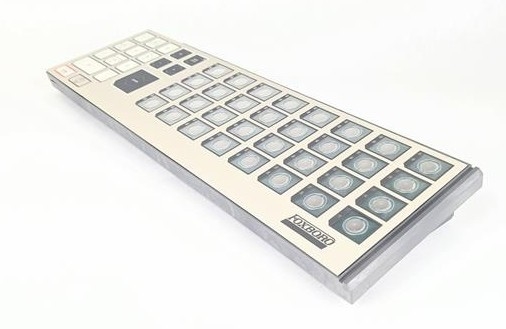 Foxboro P0903CW Combinaison de 32 paires LED / commutateur Un clavier numérique à 16 sections et une LED NUM LOCK