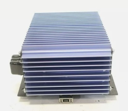 Foxboro P0922YU Les sources d'alimentation de la série standard 200 fournissent 24 V de courant continu aux plaques de base de la série standard 200