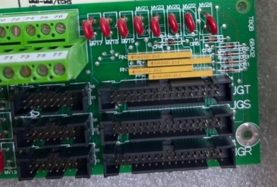 DS200TBQBG1A Module d'intertermination du circuit imprimé GE de revêtement normal de la série V