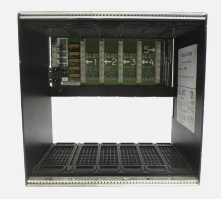 IC697CHS750 GE Plateaux PLC Plateaux standard montés à l'avant et à l'arrière Configuration du processeur et des entrées/sorties