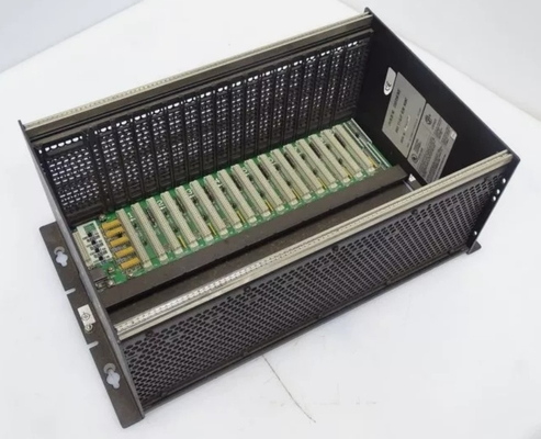 IC697CHS782 GE CPU PLC Rack 17 Fente série 90-70 intégrateur VEM monté à l'arrière