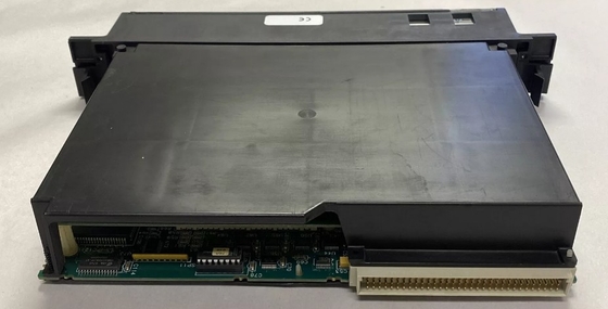 IC697CPM915 GE 32 MHz 32 bits Processeur central à virgule flottante Unité de mémoire 1 Mbyte