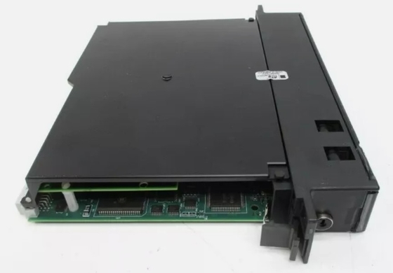 IC697CPX935 GE CPU à fente unique avec trois ports série 32 bits