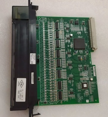 IC697MDL653 GE Modules d'entrée discrets 24 Volts CC Logique positive / négative 32 points