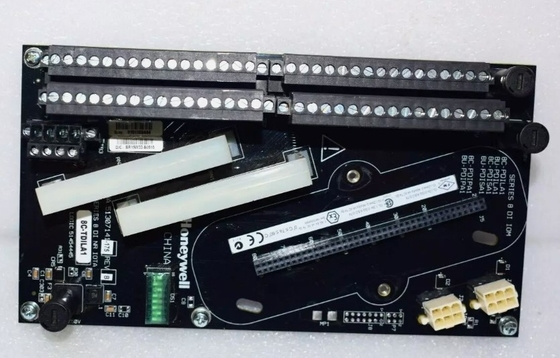 Module d'entrée numérique Honeywell 8C-TDILA1 Série 8 24V IOTA revêtu