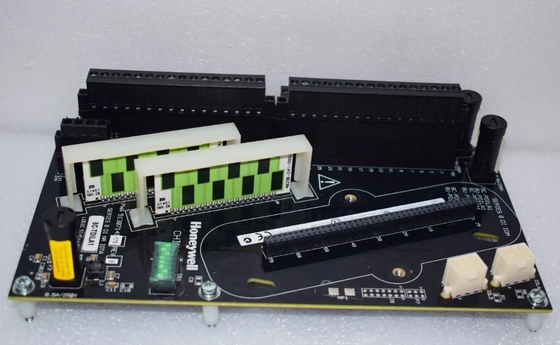 Module d'entrée numérique Honeywell 8C-TDILA1 Série 8 24V IOTA revêtu
