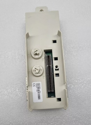 TP858 3BSE018138R1 ABB Plaque de base pour le module d'interface DDCS