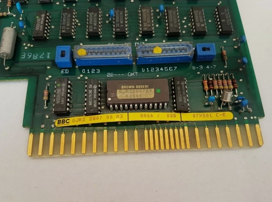 07XS01 GJR2280700R3 ABB Système de contrôle du module PLC du programme de carte