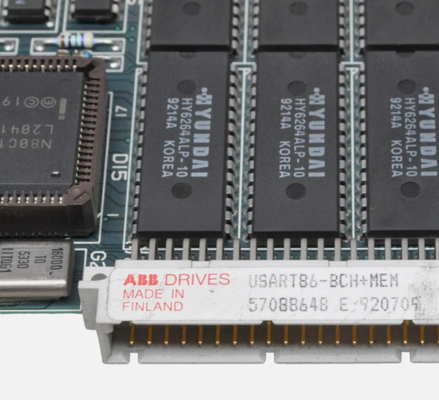 USART86-8CH+MEM 57088648 Carte de contrôle de communication ABB