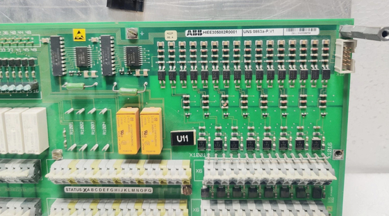UNS 0863A-P,V1 HIEE305082R0001 Carte d'E/S numérique ABB