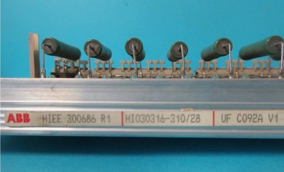 HIEE300686R1 UFC092AV1 Module d'entrée binaire ABB