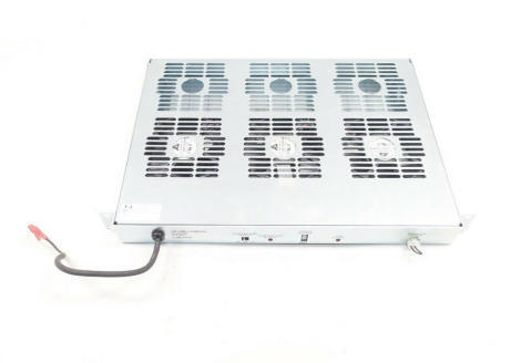 PHARPSFAN03000 Ventilateur de système ABB MPS FAN Series avec dimensions compactes pour le refroidissement des systèmes de contrôle