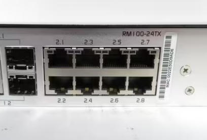 Commutateur Ethernet Emerson RM100-24TX KJ1611X1-FD1 12P4473X012 montable en rack