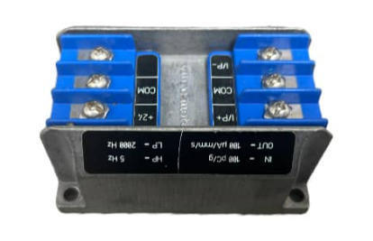 IPC704 244-704-000-042 A1-B03-C100-D100-E5-F2000-G0-H0-I0 Conditionnateur de signal de charge piézoélectrique pour la mesure de la vitesse de vibration du boîtier du roulement