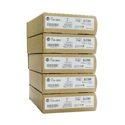 Sorties du module de sortie de relais de 1746-OW16 Allen Bradley SLC500 16-Channel 8 par terrain communal