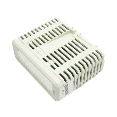 Pièces de rechange 3BSE008510R2 de PLC à C.A. de C.C du relais 16 ch 24V de sortie numérique de DO810-EA ABB