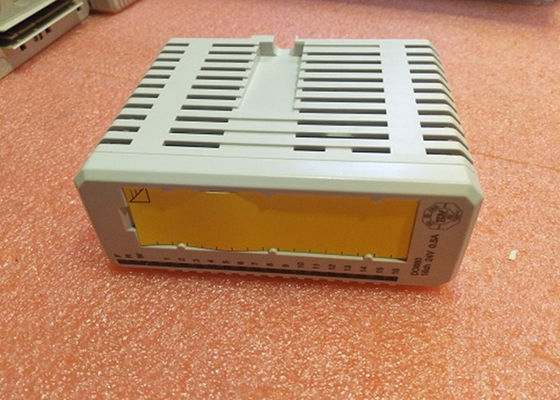 Le module de sortie numérique de DO890 ABB S800 4 ch a isolé les pièces de rechange 3BSC690074R1 de PLC d'interface de sécurité