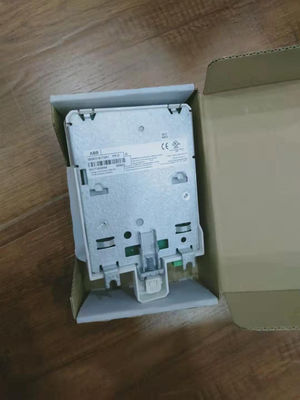 Pièces de rechange 3BSE018172R1 de PLC à C.A. 800M Rechargeable Battery Unit de SB822 ABB