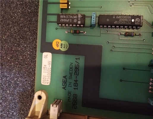 Pièces de rechange 57160001-NV de PLC de l'unité d'entrée digitale de DSDI115 ABB 32Ch 24VDC