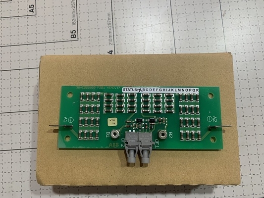 Pièces de rechange principales 3BHB002751R0102 de PLC de panneau d'interface de circuit de XVC722AE02 ABB XV C722 AE02