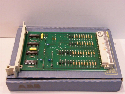 Pièces de rechange GJR2911100R0001 de PLC de carte d'interface d'entrée-sortie de DT601A-E ABB