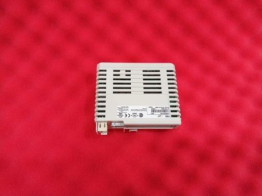 La Manche de l'entrée-sortie 8 de DO820 ABB S800 a produit l'automatisation des processus 3BSE008514R1 du module 230V Abb