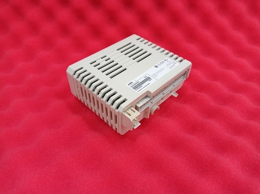 Pièces de rechange 3BSE008508R1 de PLC du module d'entrée de DI810 ABB S800 Digital 24V 16 ch