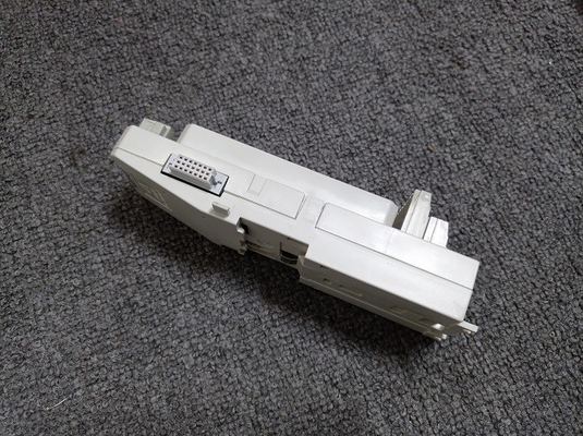 Entrée-sortie 3BSC690075R1 de la base S800 d'unité d'arrêt de module de PLC de TU890 ABB