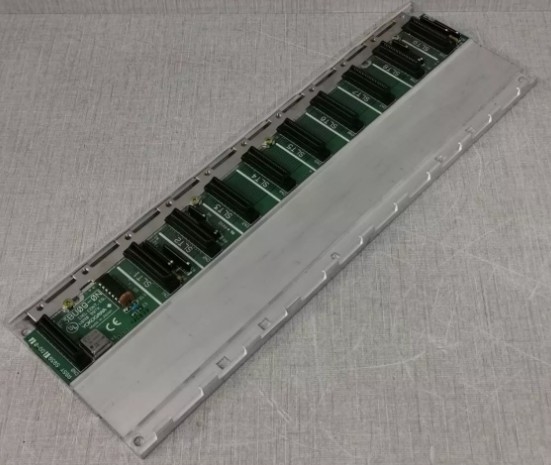 F3BU09-0NS1 YOKOGAWA Unité à 9 fentes Modules de base pouvant accueillir divers modules Module d'E/S