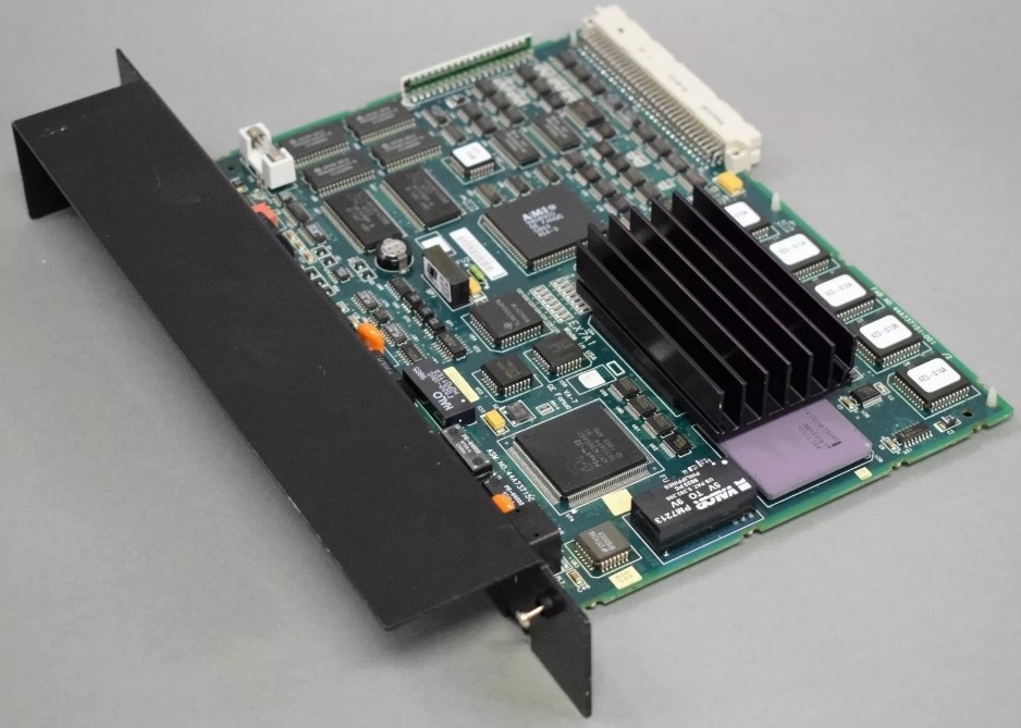IC697CMM742 Interface Ethernet GE de type 2 fournit un PLC TCP/IP haute performance