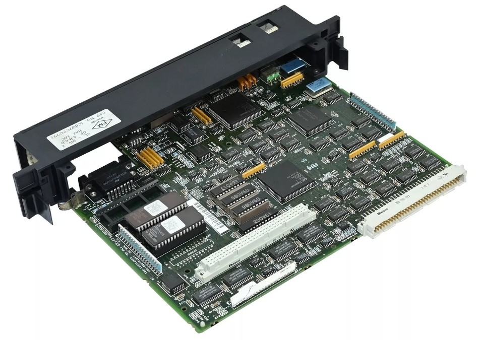 IC697CPU771 processeurs PLC GE 12 MHz Unité de traitement centrale extensible Un seul emplacement CPU jusqu'à 8K I/O analogique