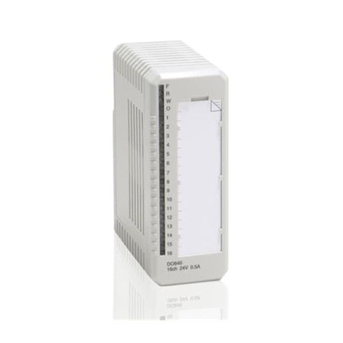 Pièces de rechange 3BSE020838R1 de PLC à C.A. de C.C du module de sortie numérique de DO840 ABB 24V S/R 16 ch